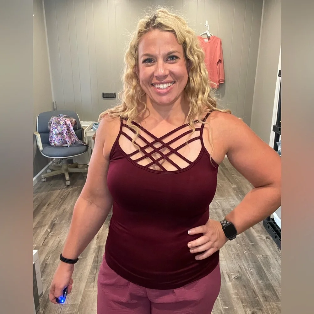 Zenana dark burgundy crisscross tank - Picture 1 of 2